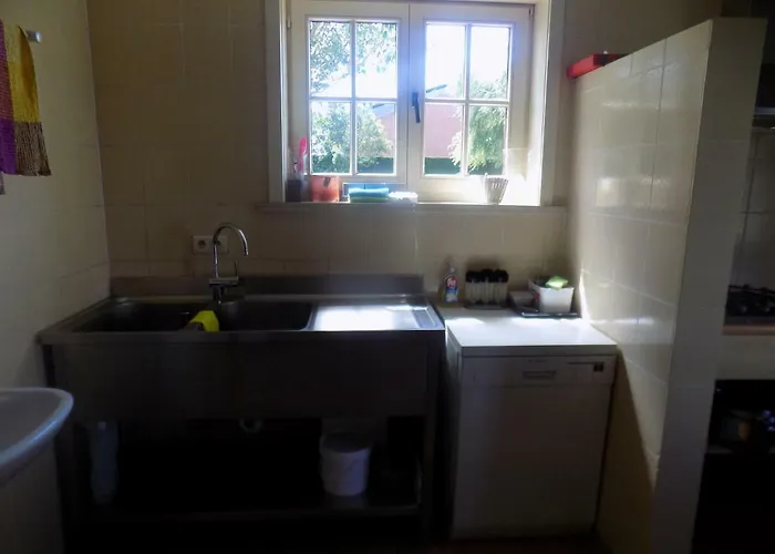 לינה וארוחת בוקר De Polderhoeve 3*